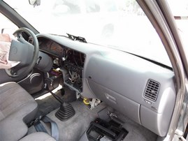 1996 TOYOTA TACOMA XTRA CAB LX GREEN 2.4 MT 2WD Z20055